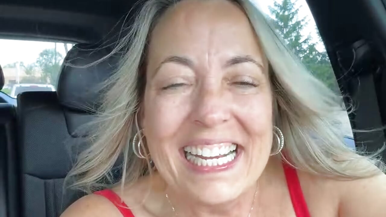 Live squirt show - video by Cherry-red-xo cam model