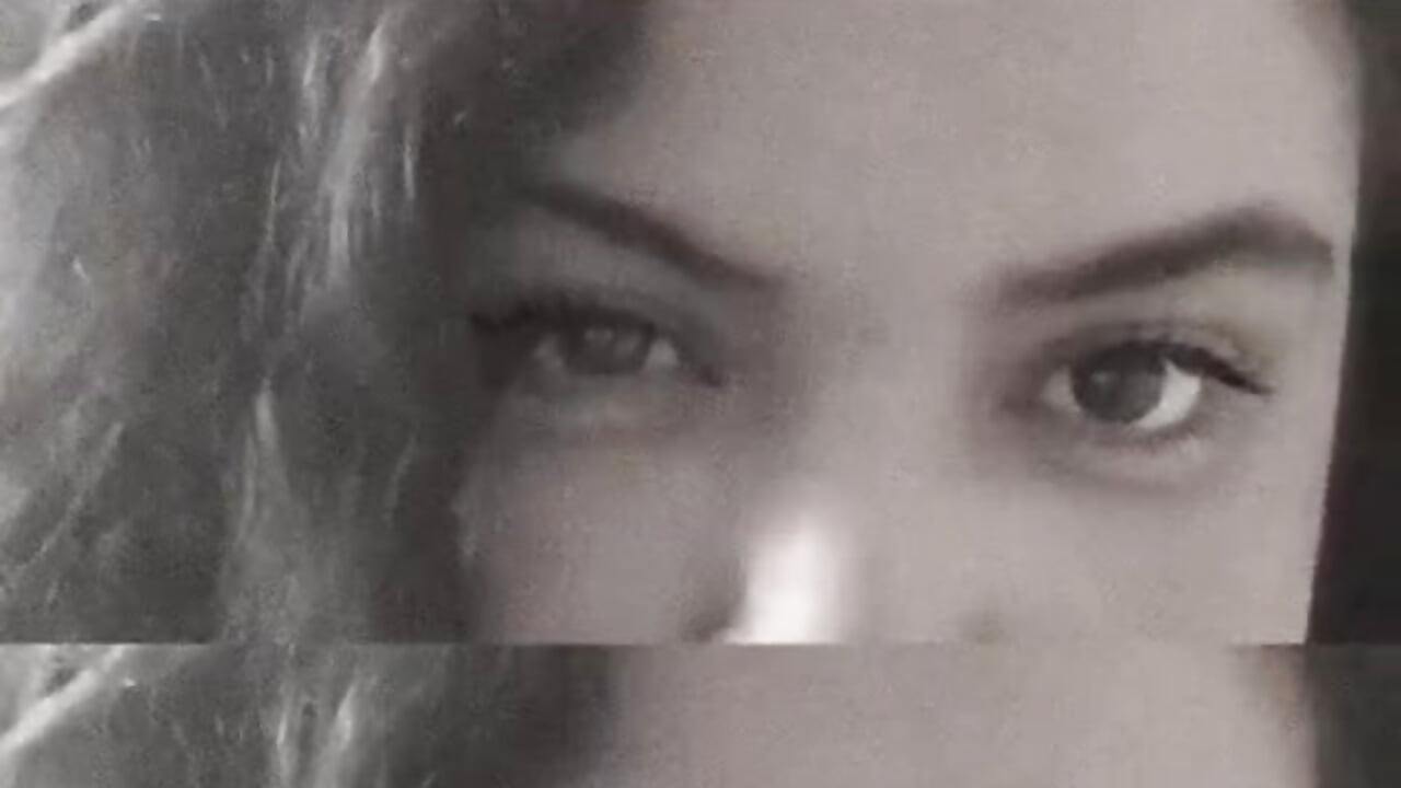 Kisses – video od webkamerové modelky molly_sweetee