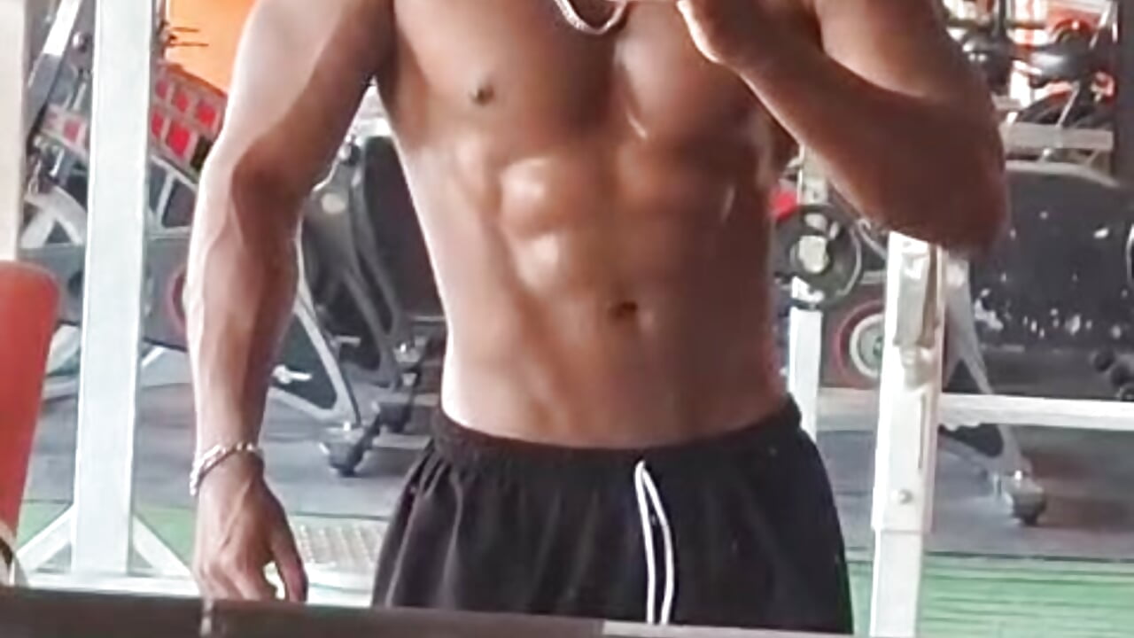 🔥Musclesl… this feels better live - video by JamalMyst cam model
