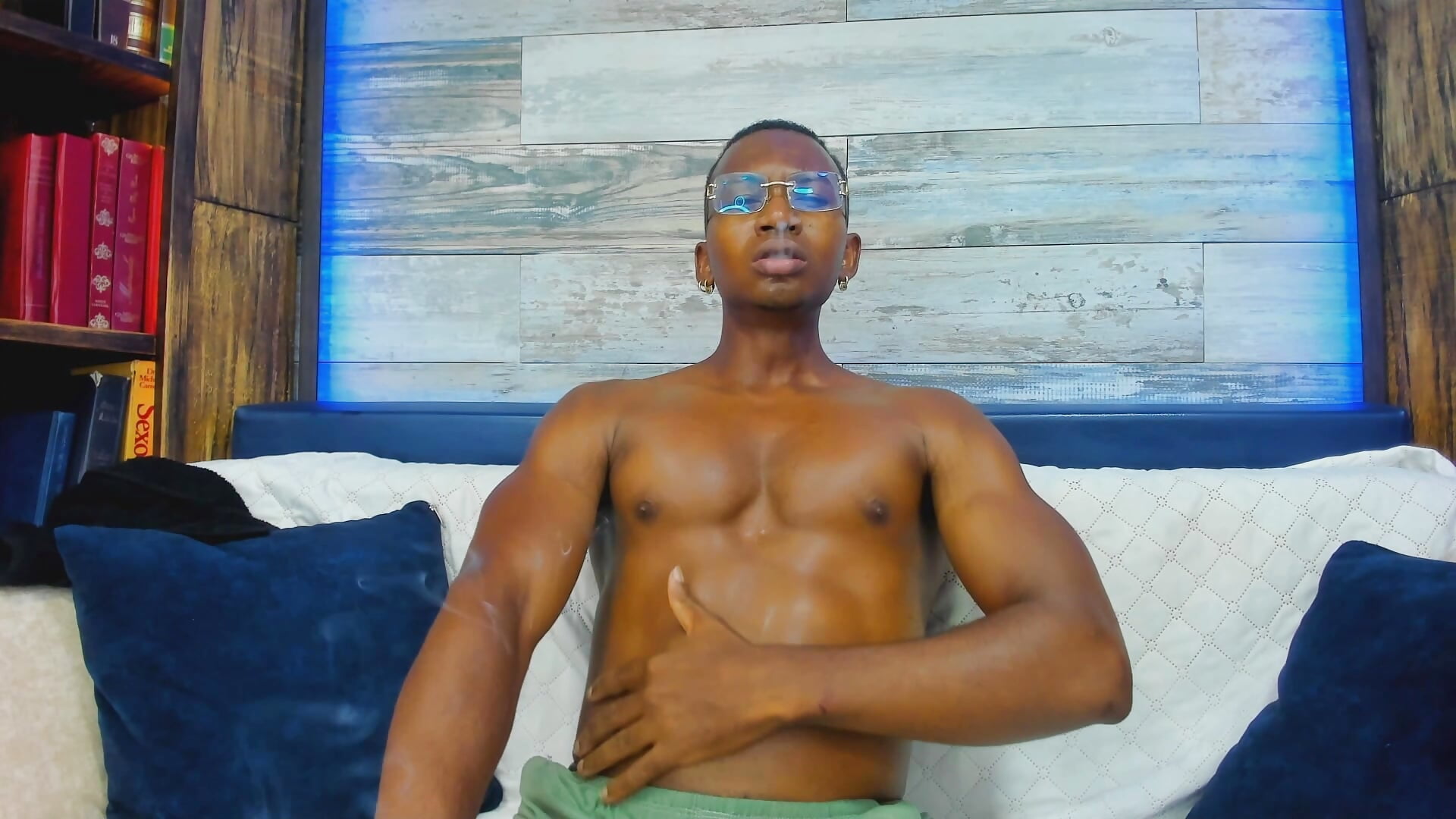 always very hot - video by JamalMyst cam model