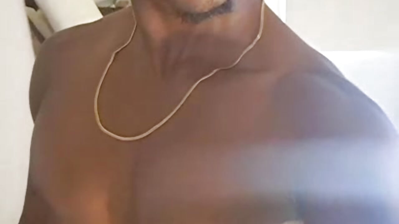 A sexy little dance for you!🔥 - video by JamalMyst cam model