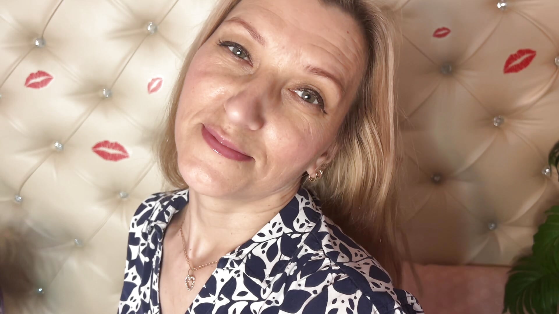 It's me - video by _Laurastar_ cam model