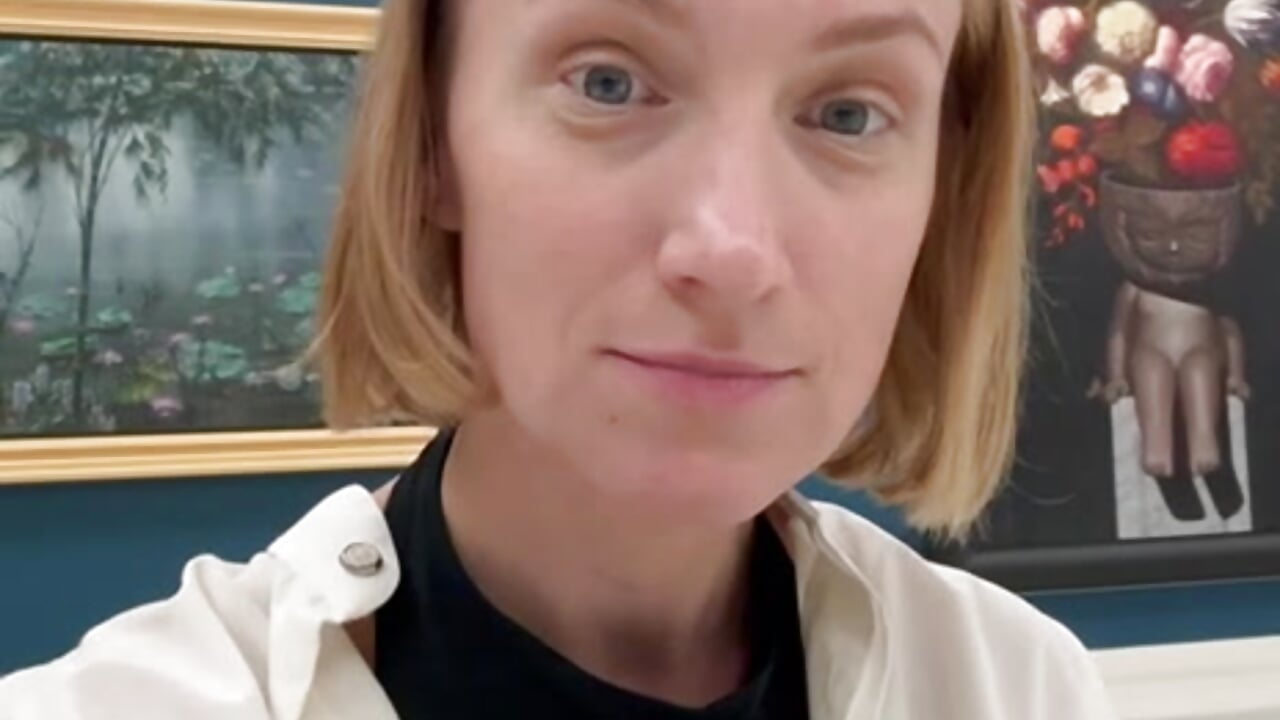 moca museum of contemporary art - video av UmaTruewoman cam model