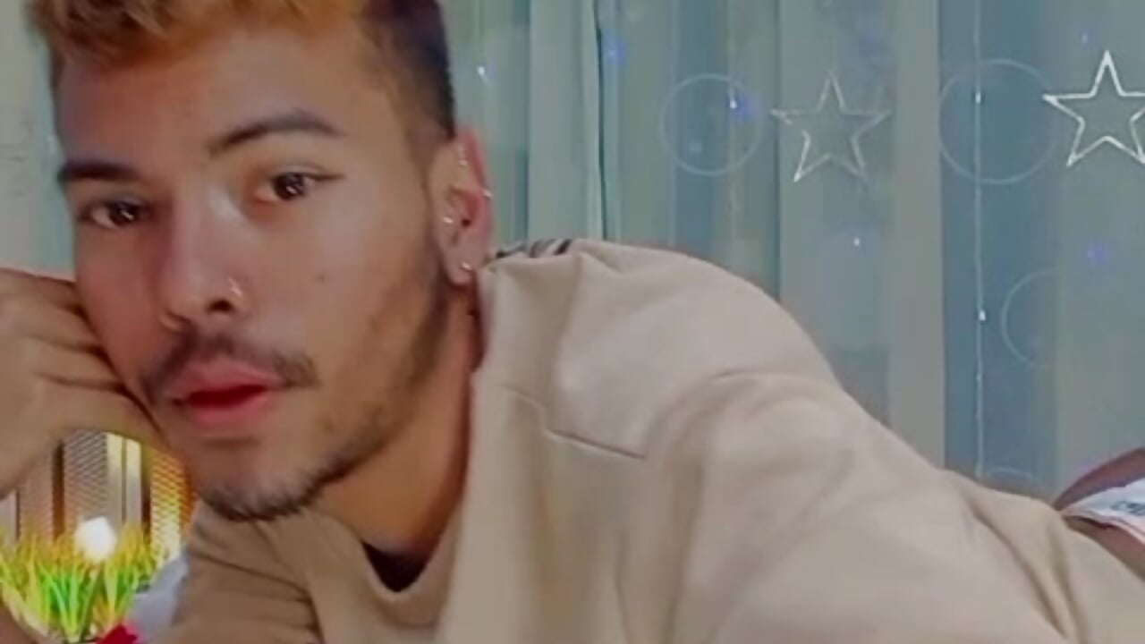 In 4 it looks beautiful - video by pettercat cam model