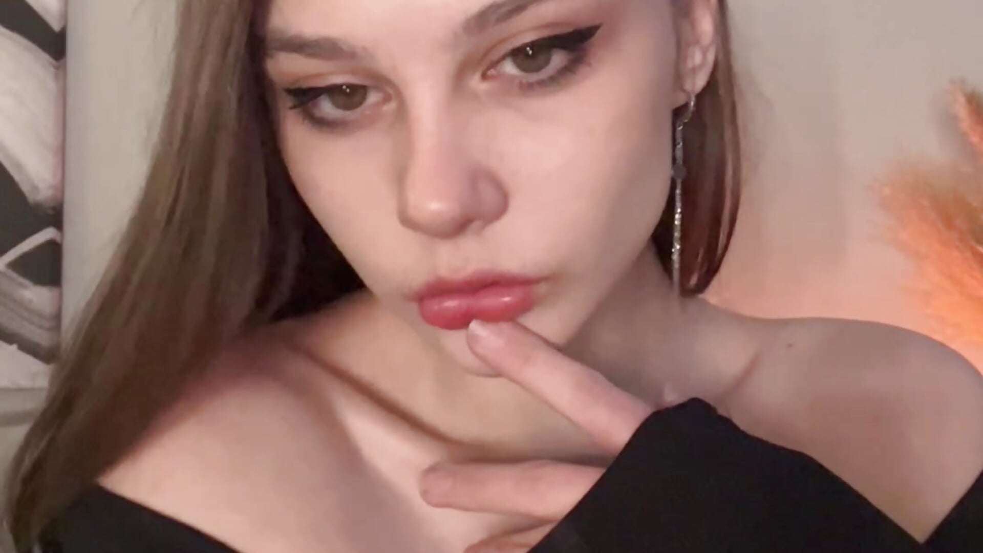 I will wait for you... - video by ReginaRobinson cam model