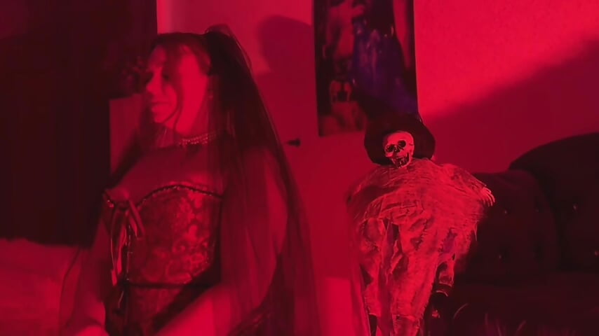 Halloween👻 - video by Lilumytrend cam model