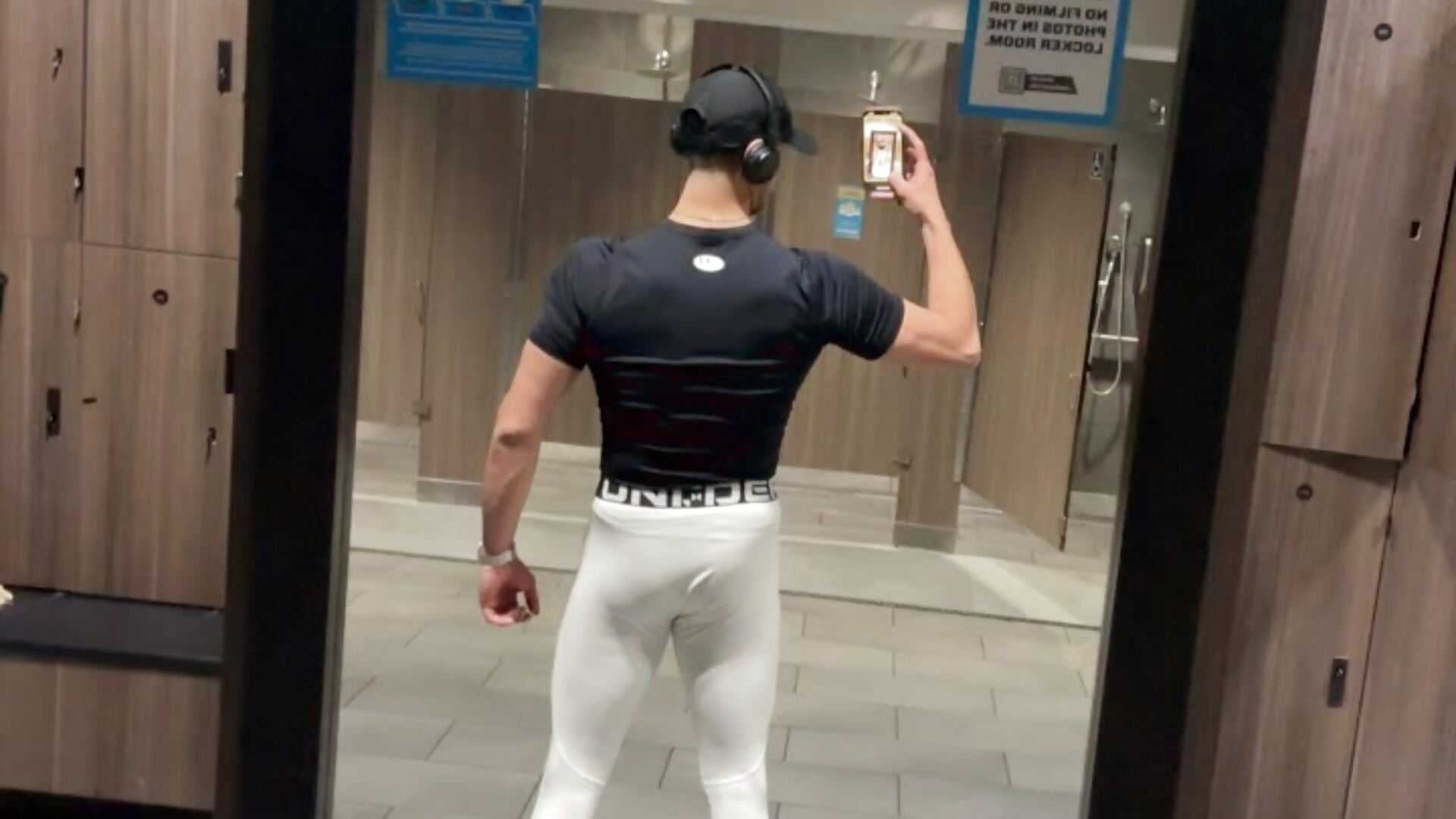 Back flexing - Vídeo de Mxjock, modelo de vídeos