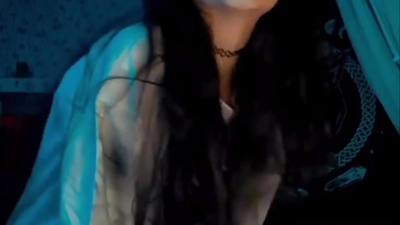 broken felicity👽 - video by mollydoorsis1 cam model