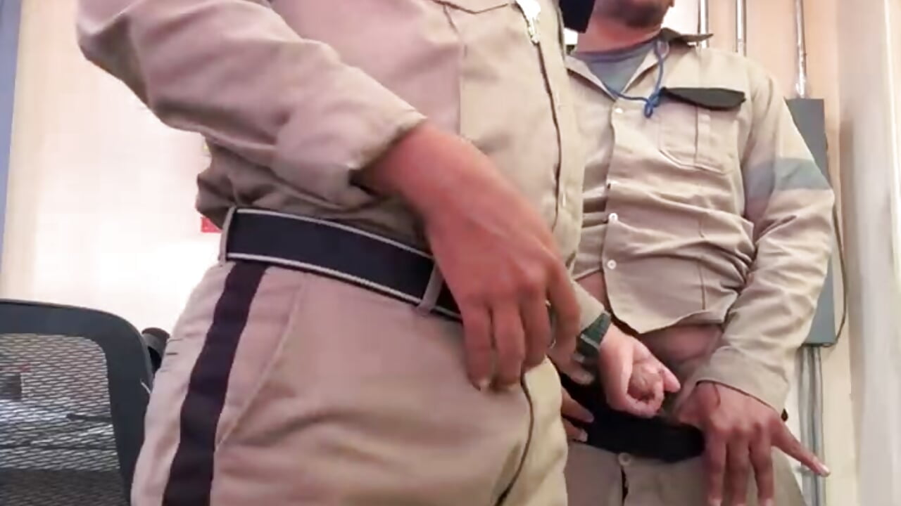 [16 Jun 14:31] Private Show - copy 29 Jun 23:29 – video od webkamerové modelky EnriquePersian197