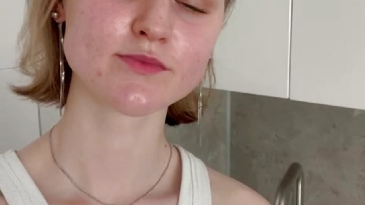 My cute face - Video von EdythCornwall