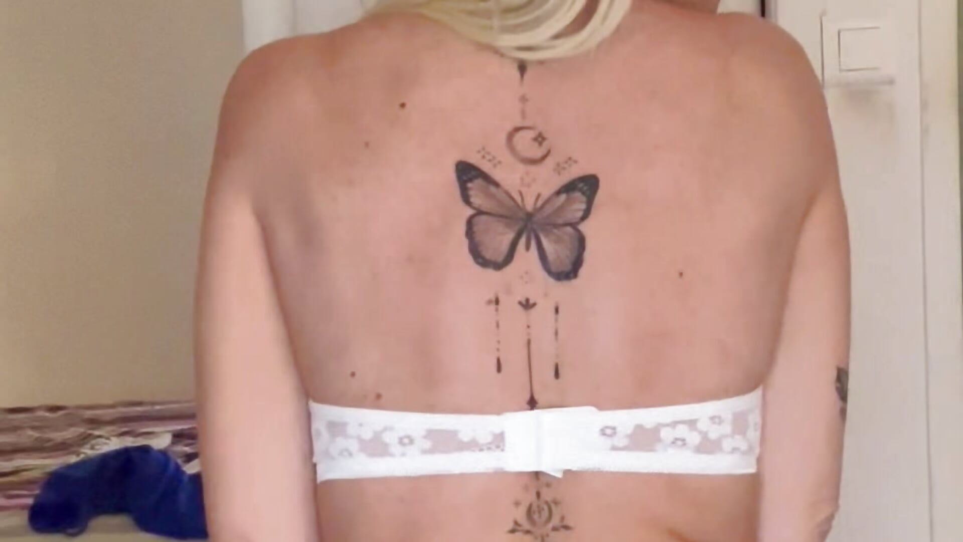 IMG_1072 - video van Ana_keller_off cam-model