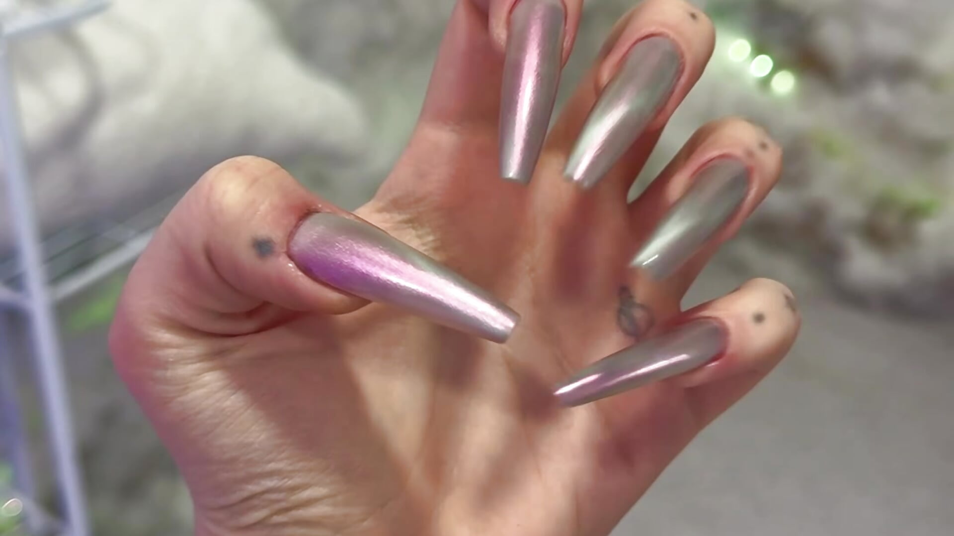 buy video with my nails loser! - video oleh model kamera AliceSunday