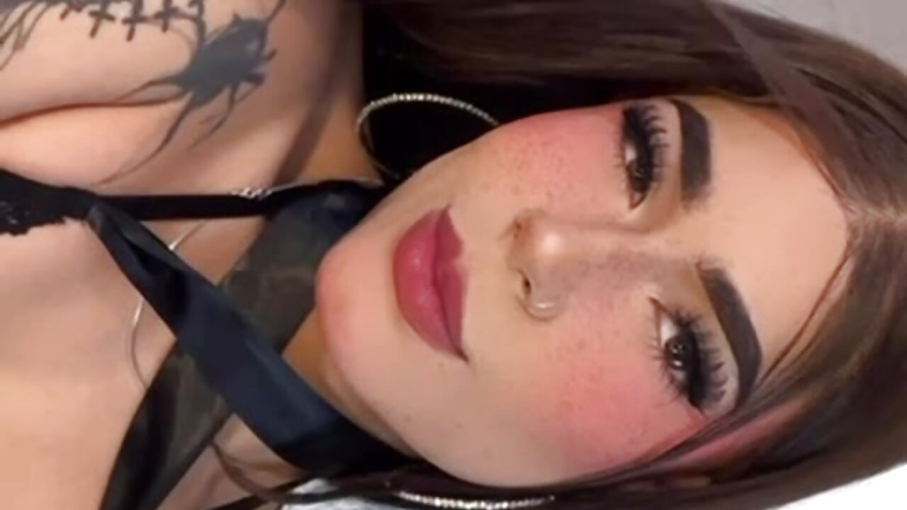 LOOK AT ME - video by Nicoleth_ cam model