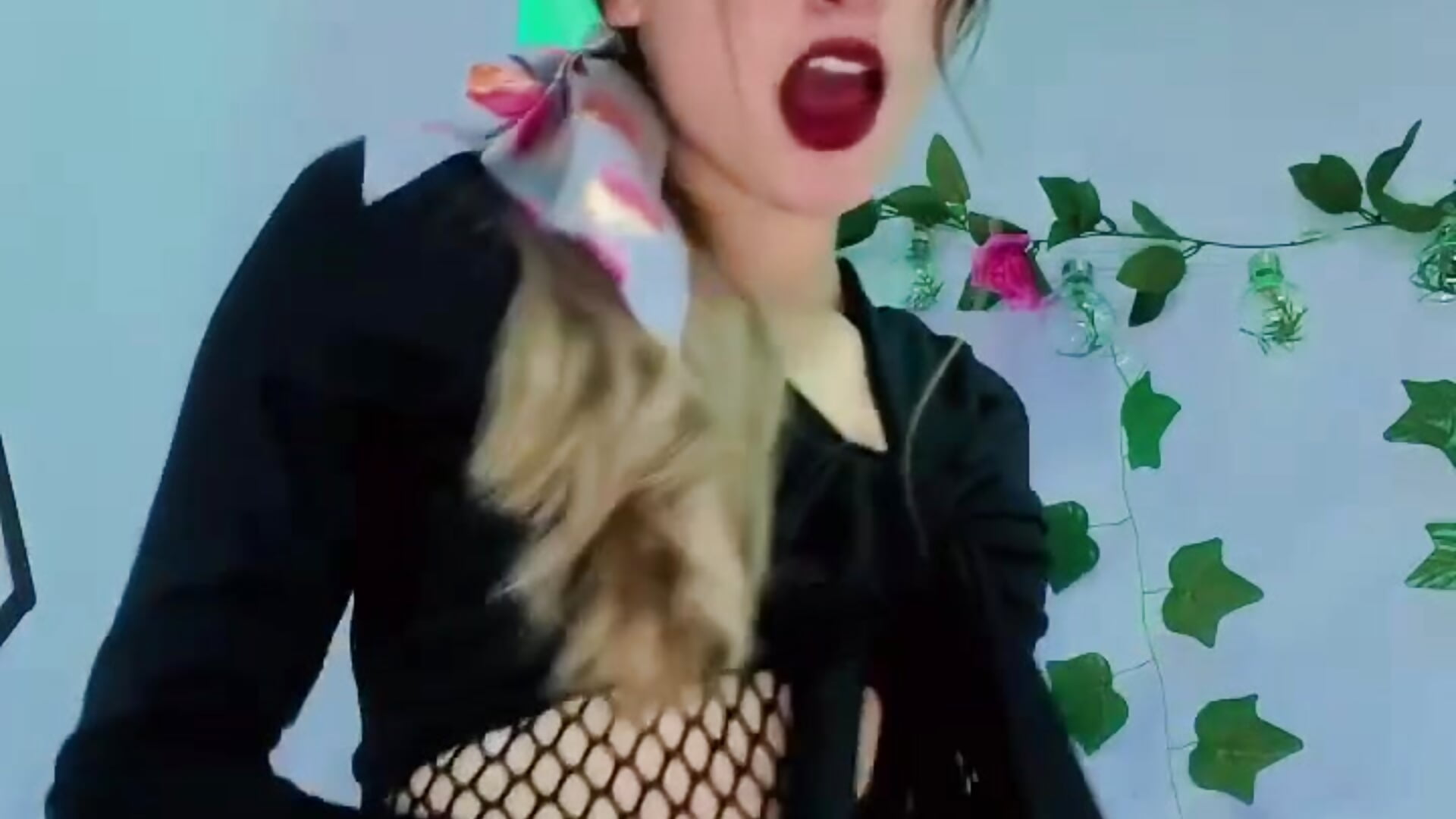 dancing - video by MissTokio1 cam model