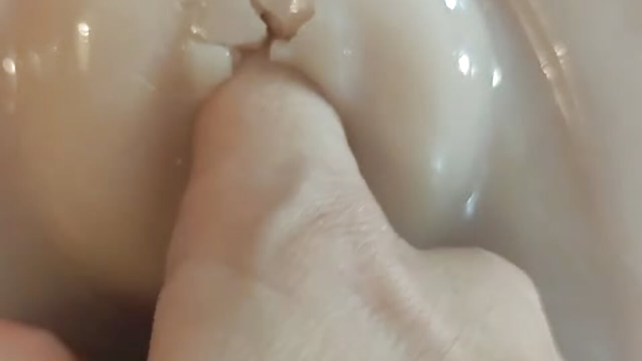 Training you - video by MinnieDrew cam model