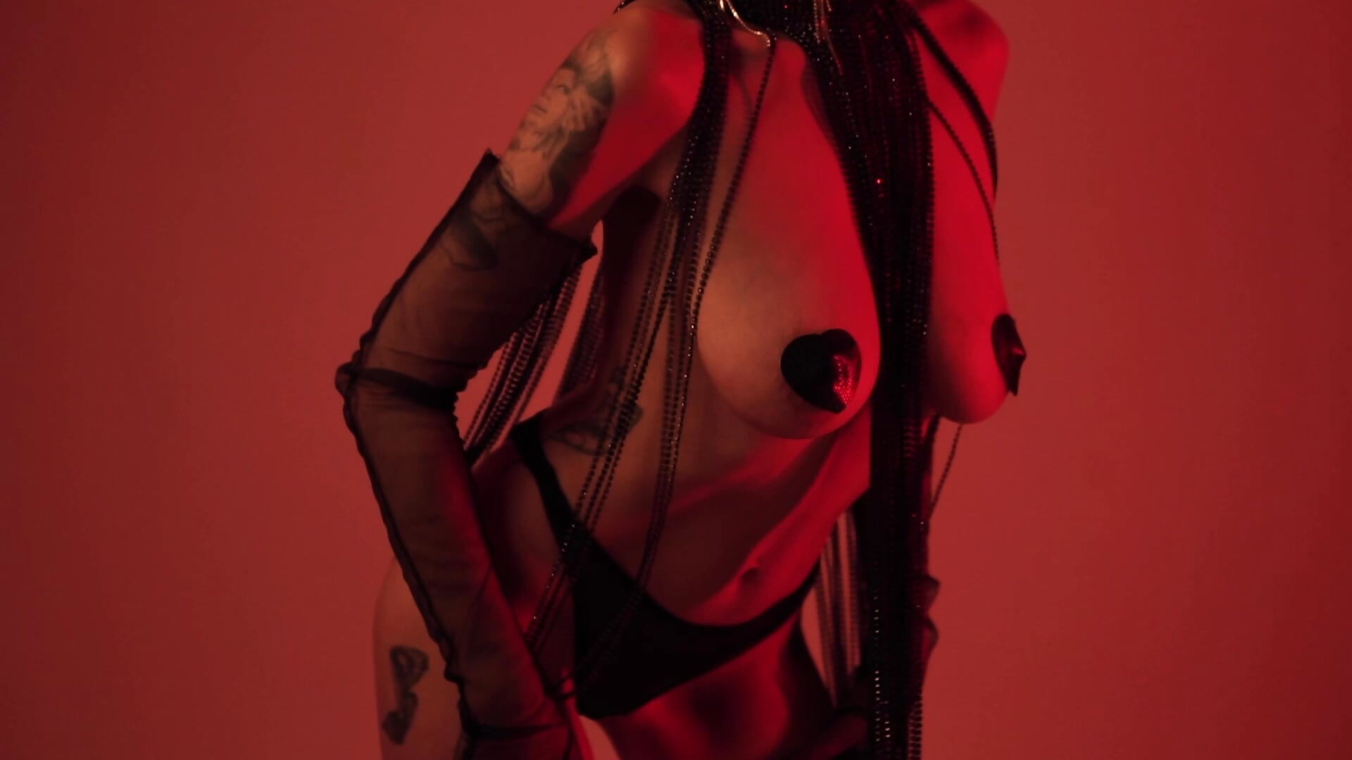 Late nights - video by MinnieDrew cam model