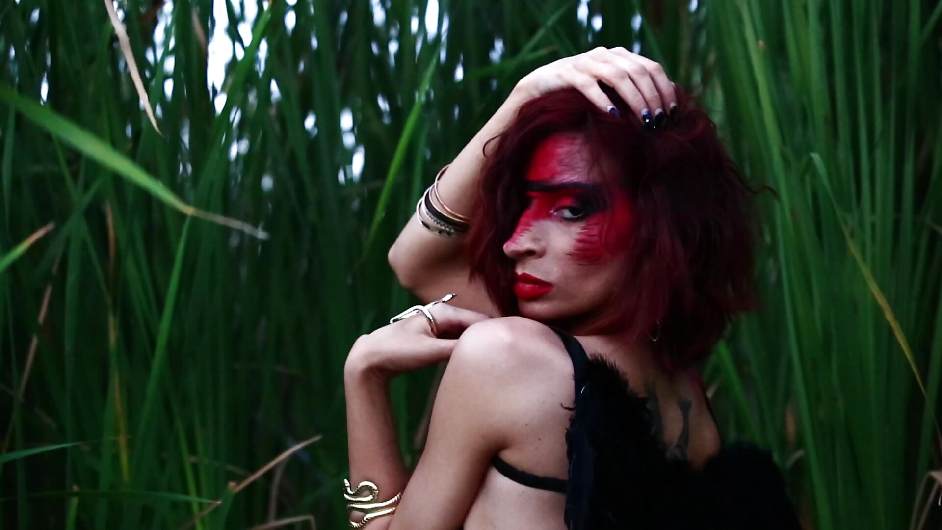 SEVDALIZA - HUMAN - video by MinnieDrew cam model