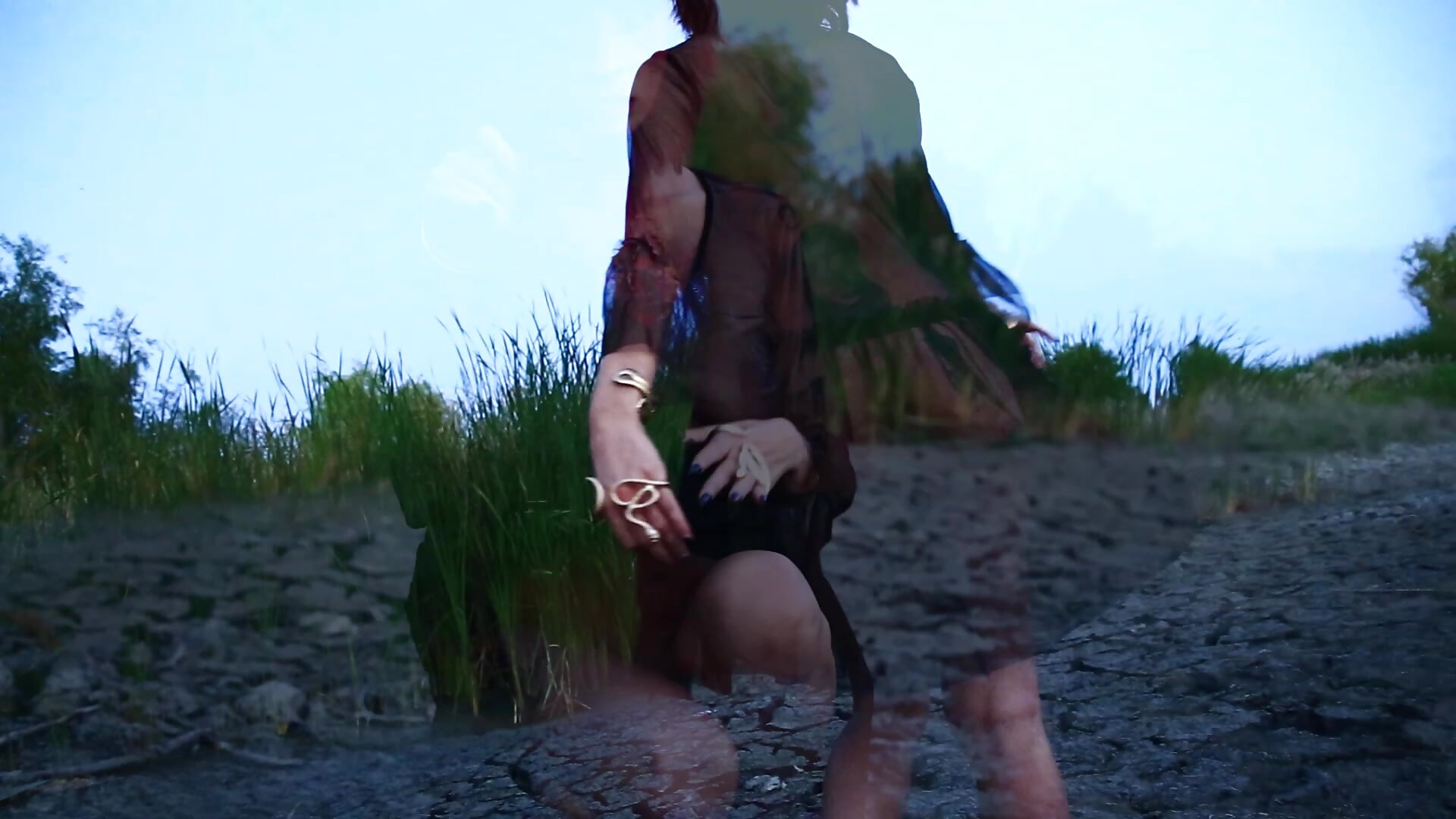 Two Feet - Go Fck Yourself is all worth;) - video by MinnieDrew cam model