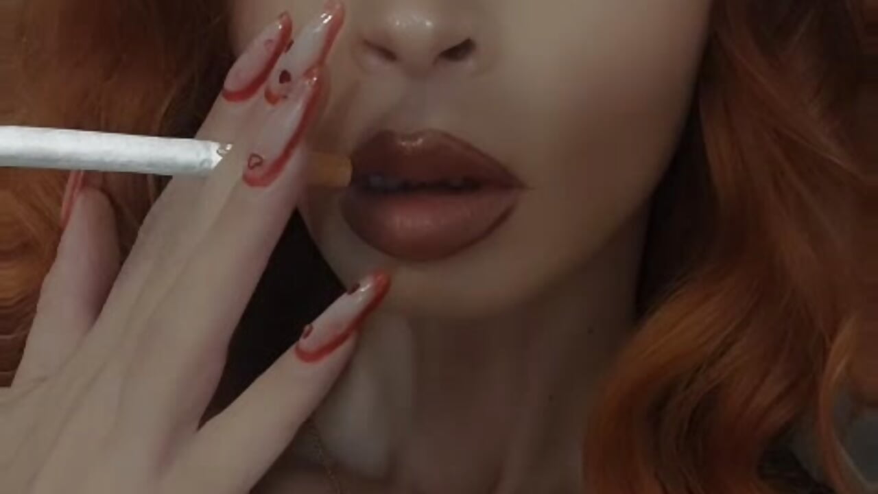 smoke - video by MinnieDrew cam model