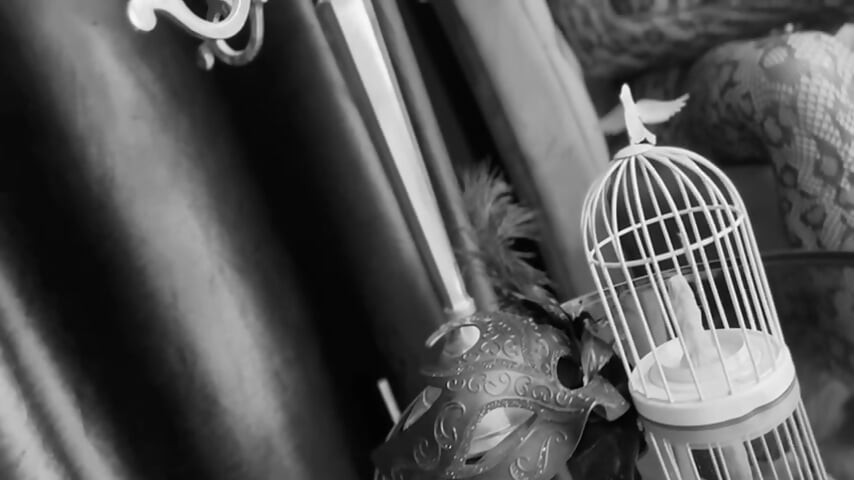 Dark  Desire - video by MinnieDrew cam model