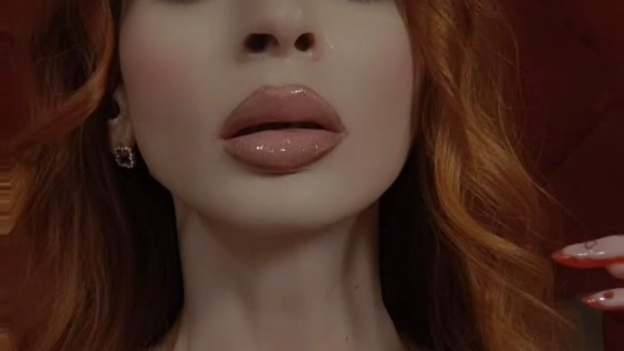 Smoke & orders - video by MinnieDrew cam model