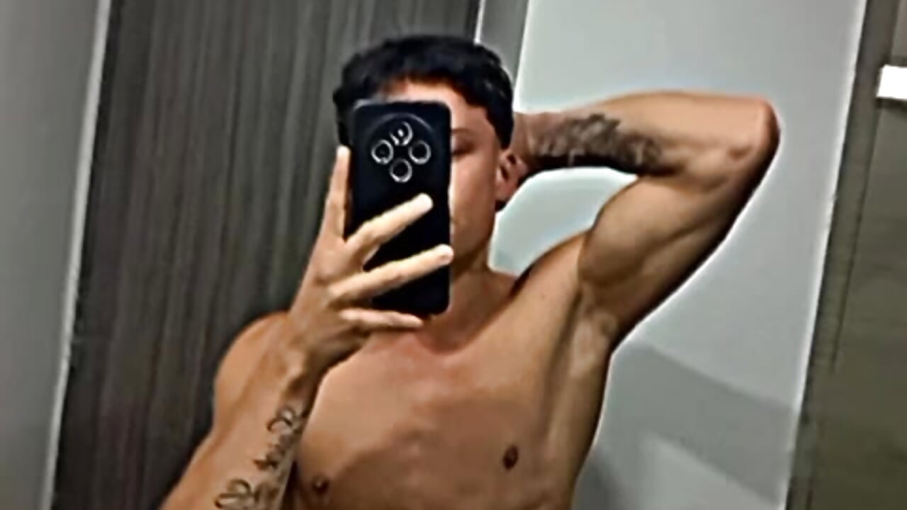 1000023343 - video by Erickleandro cam model