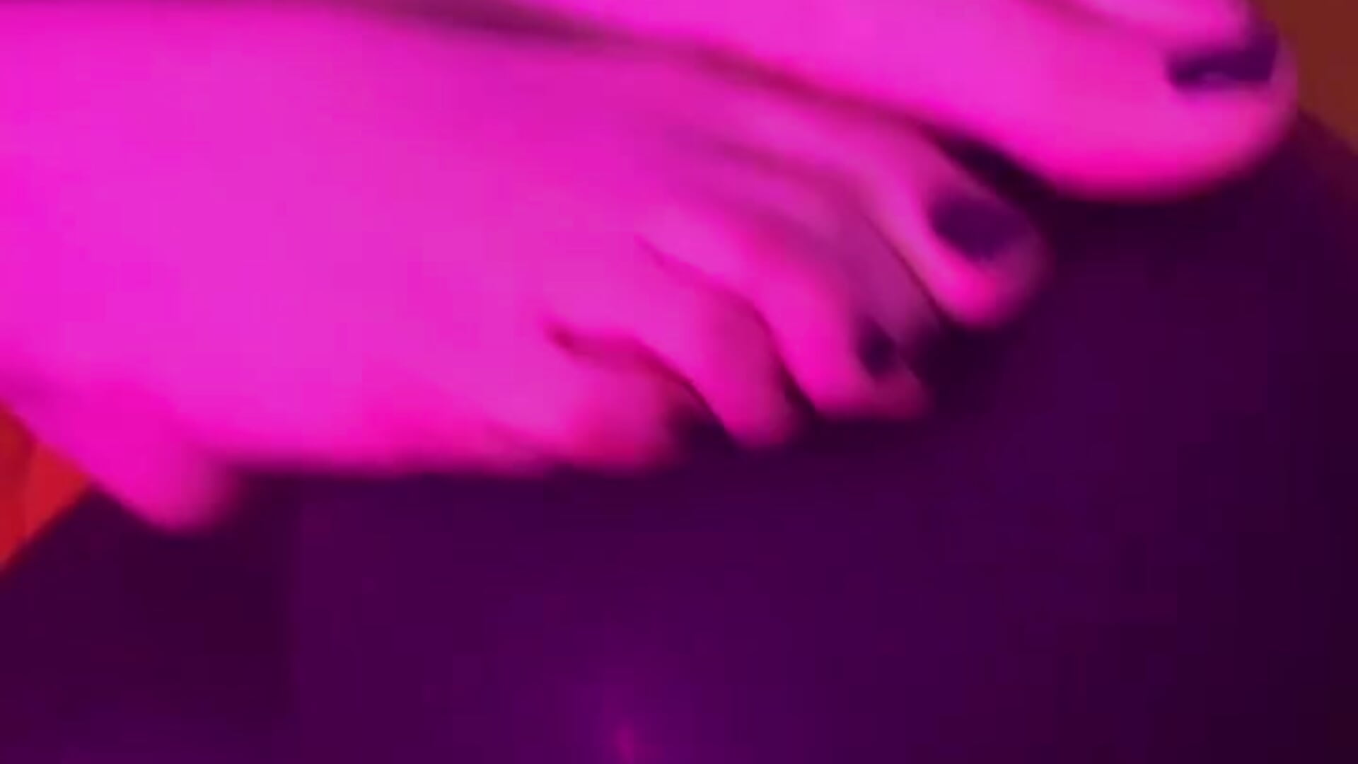 Feet teaser