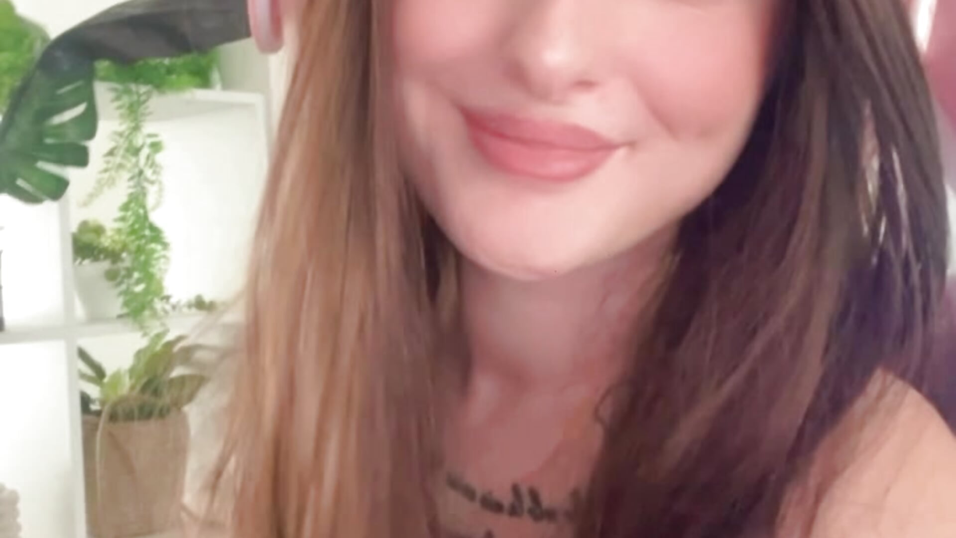 240a1ccc7cf344d1b4ff00abc3c305ac - video van Neneparisxll cam-model