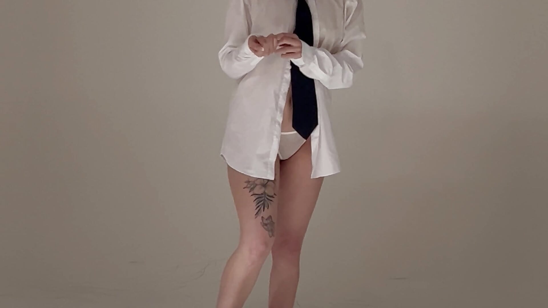 Shooting - video van Neneparisxll cam-model