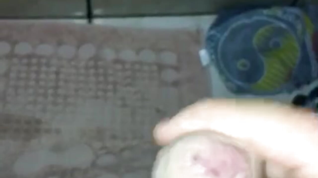 Gozando gostoso - video by serjaohot28 cam model