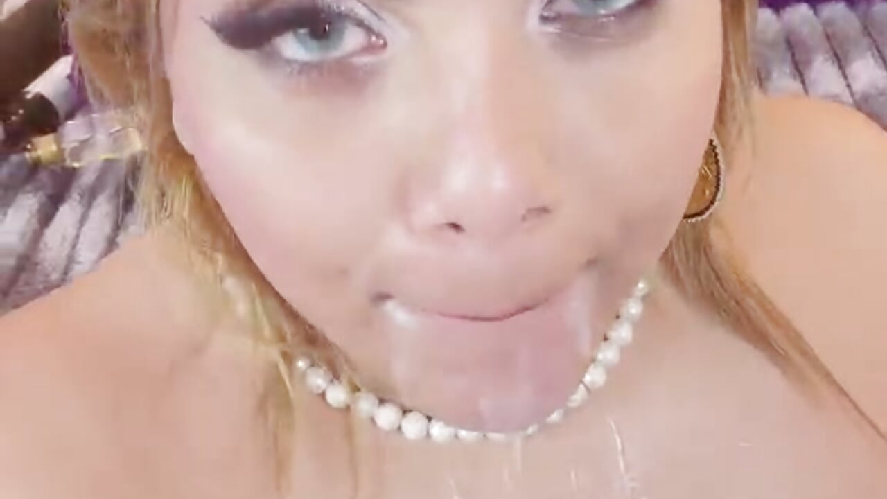 Hot show!!Sucking and  fucking my wet pussy !! - video by Prisha_Ramanax cam model