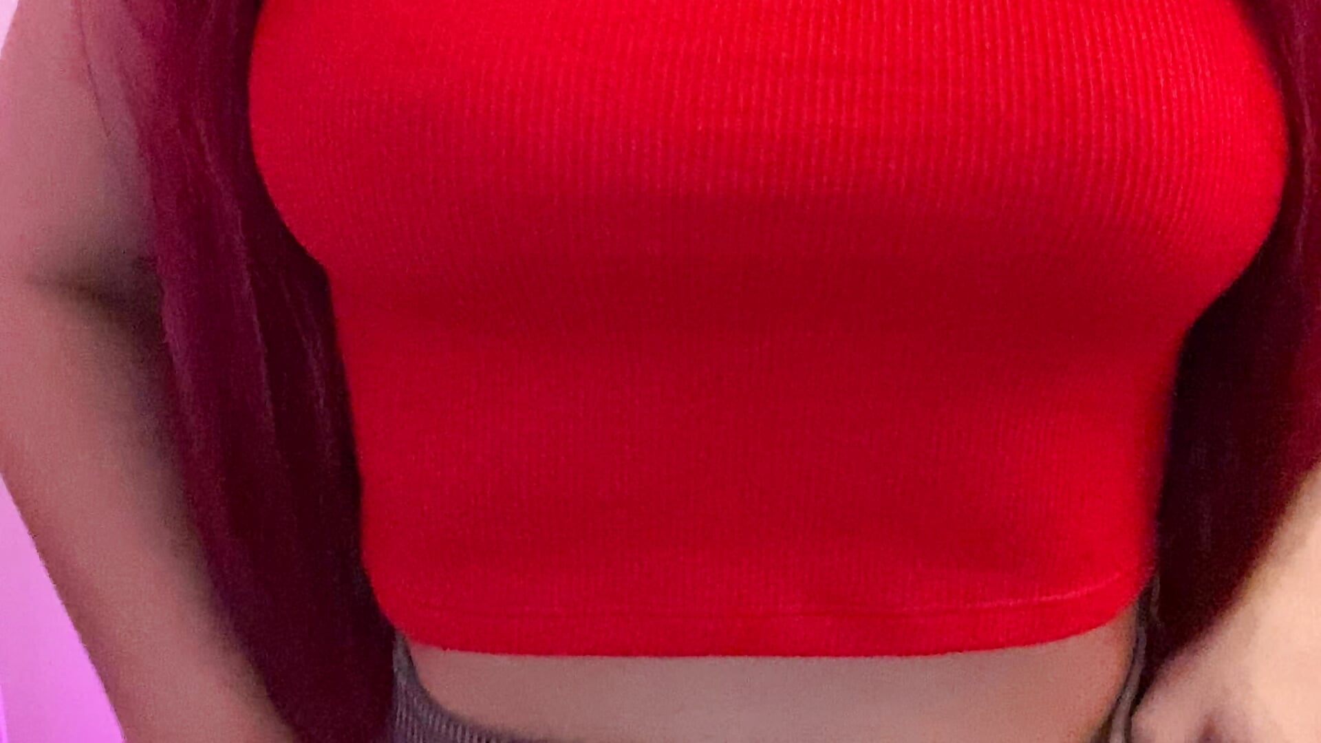 skirt with no panties! see more on the next video! - Vídeo de Alicefire18, modelo de vídeos