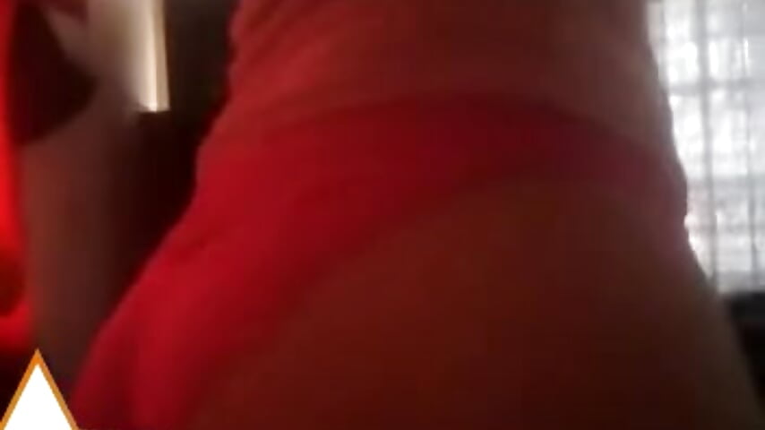 WhatsApp Video 2025-01-21 at 8,39,06 AM - video by abril15- cam model