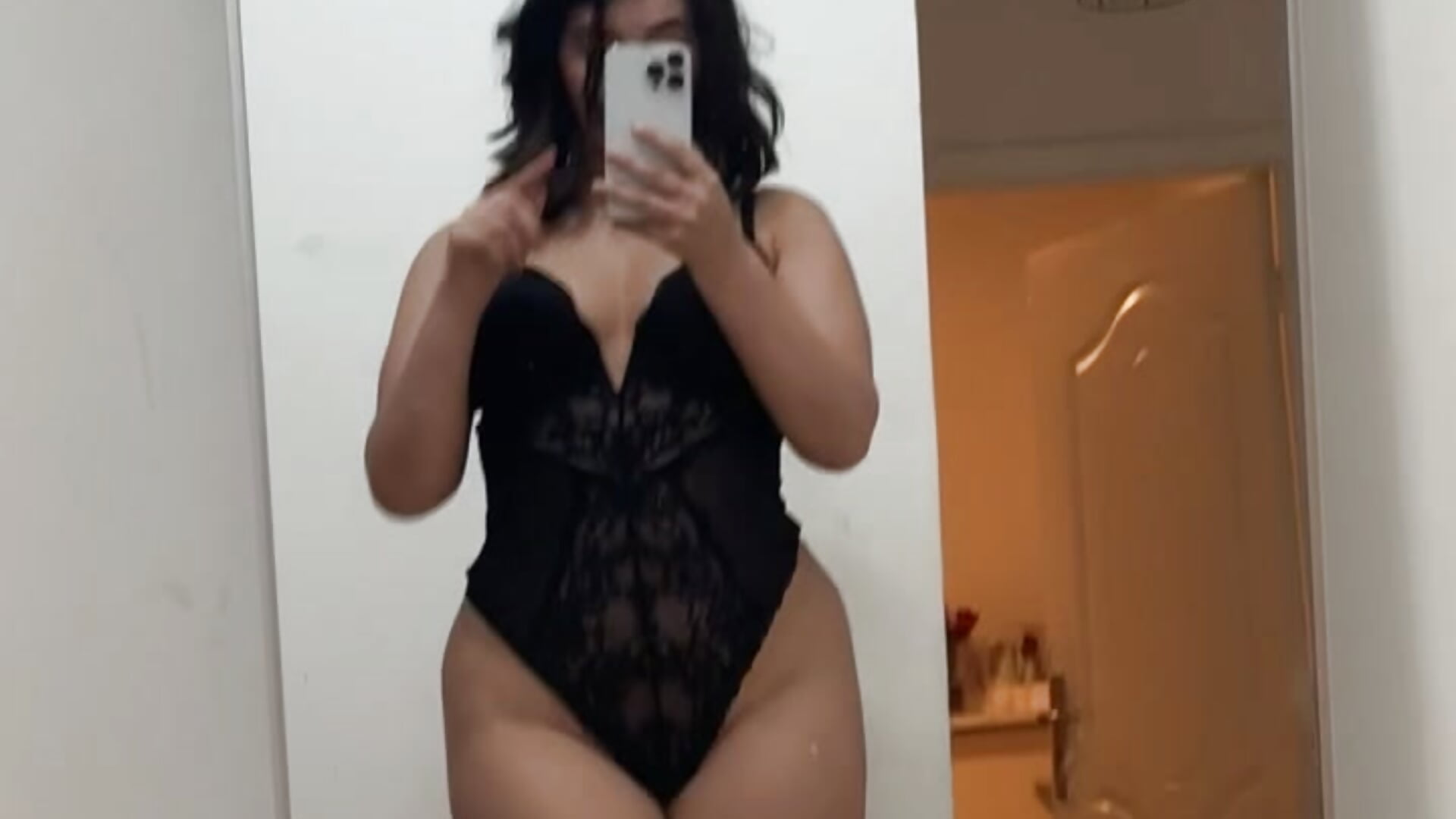 0E87AD59-0AE9-410E-B838-C8D185E432B5 - video di Hot_farass modella di cam