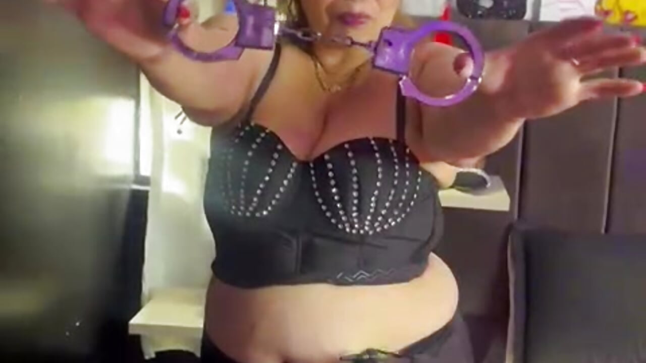 Can i arrest you? - video oleh model kamera girl_amada