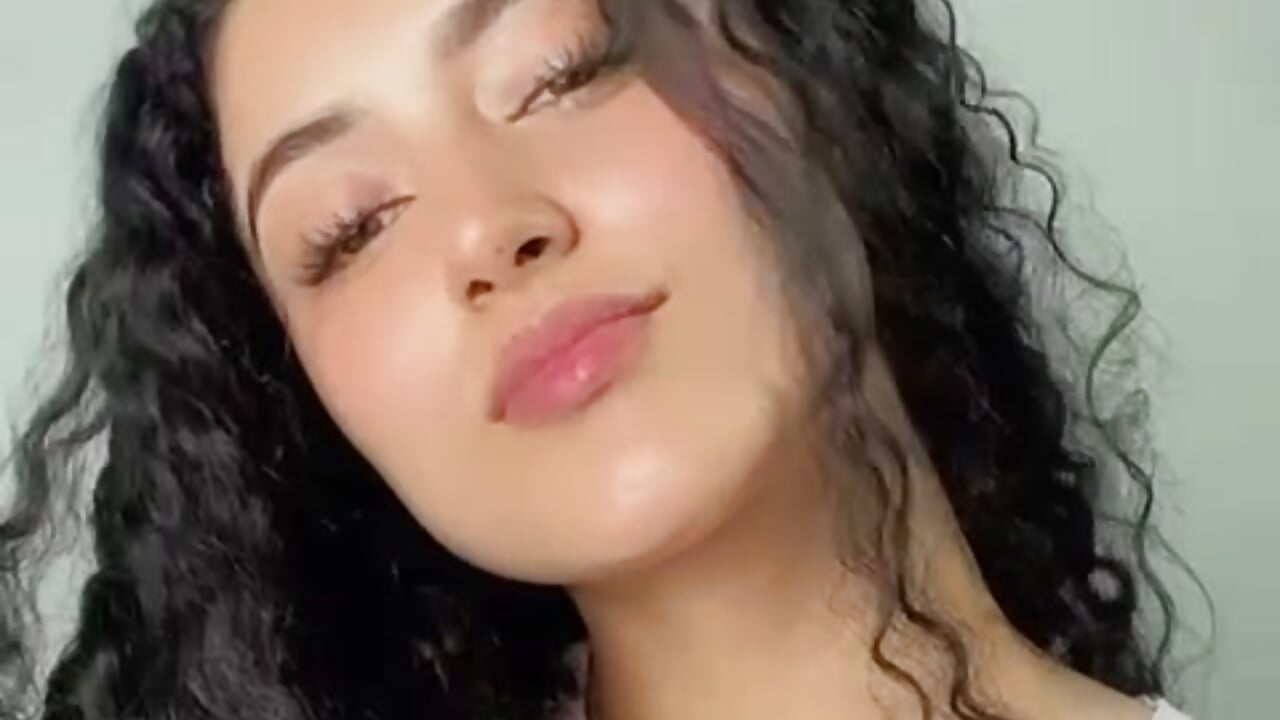 WhatsApp Video 2024-06-17 at 11,06,50 PM - video by Kathiaa-lee cam model