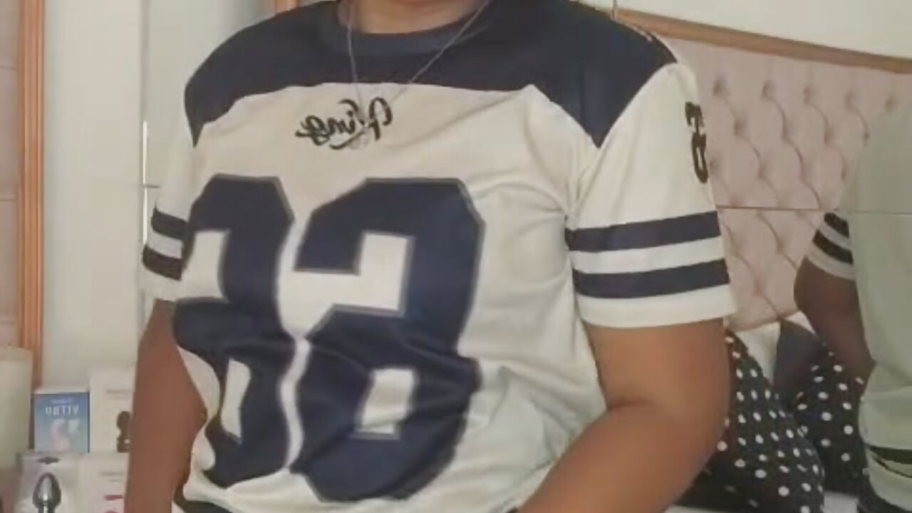 mmm sexy dance - video by Isla_Scott cam model