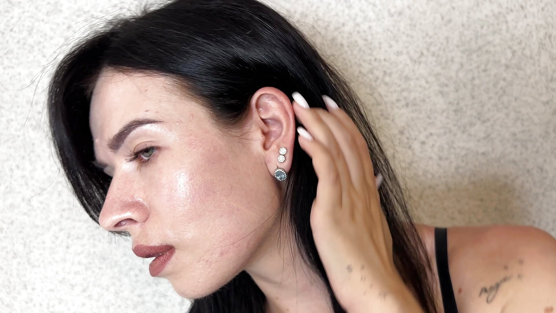 Piercing — filmik JasmineKouch, modela(-lki) na kamerkach