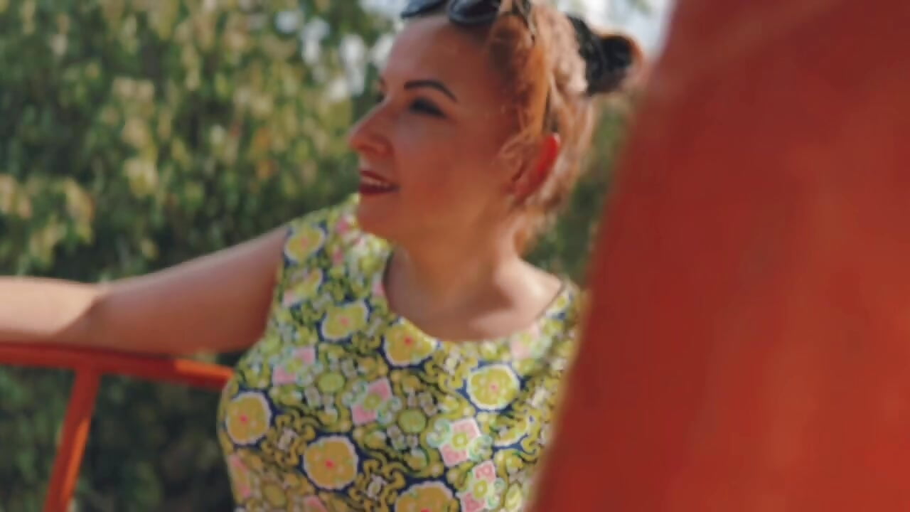 A romantic mood - video ElizabethSho kameramallilta