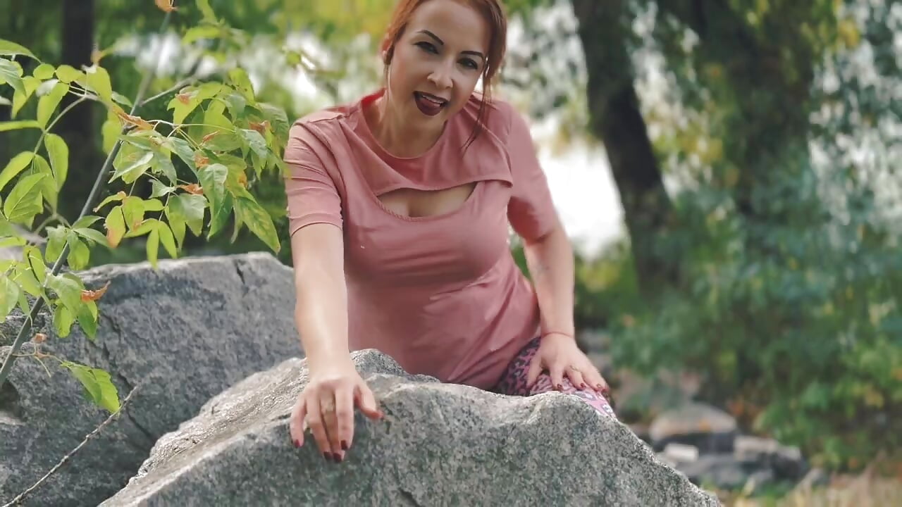 Let's play my game, - video ElizabethSho kameramallilta