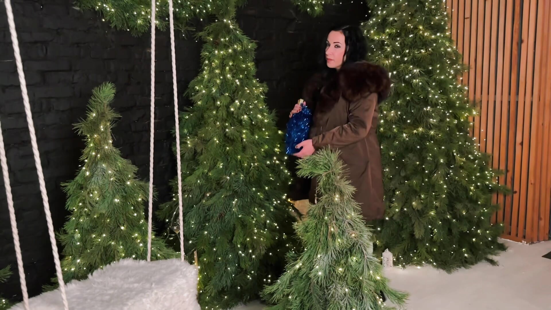 Waiting for you, darling - فيديو من ElizabethSho موديل الكام