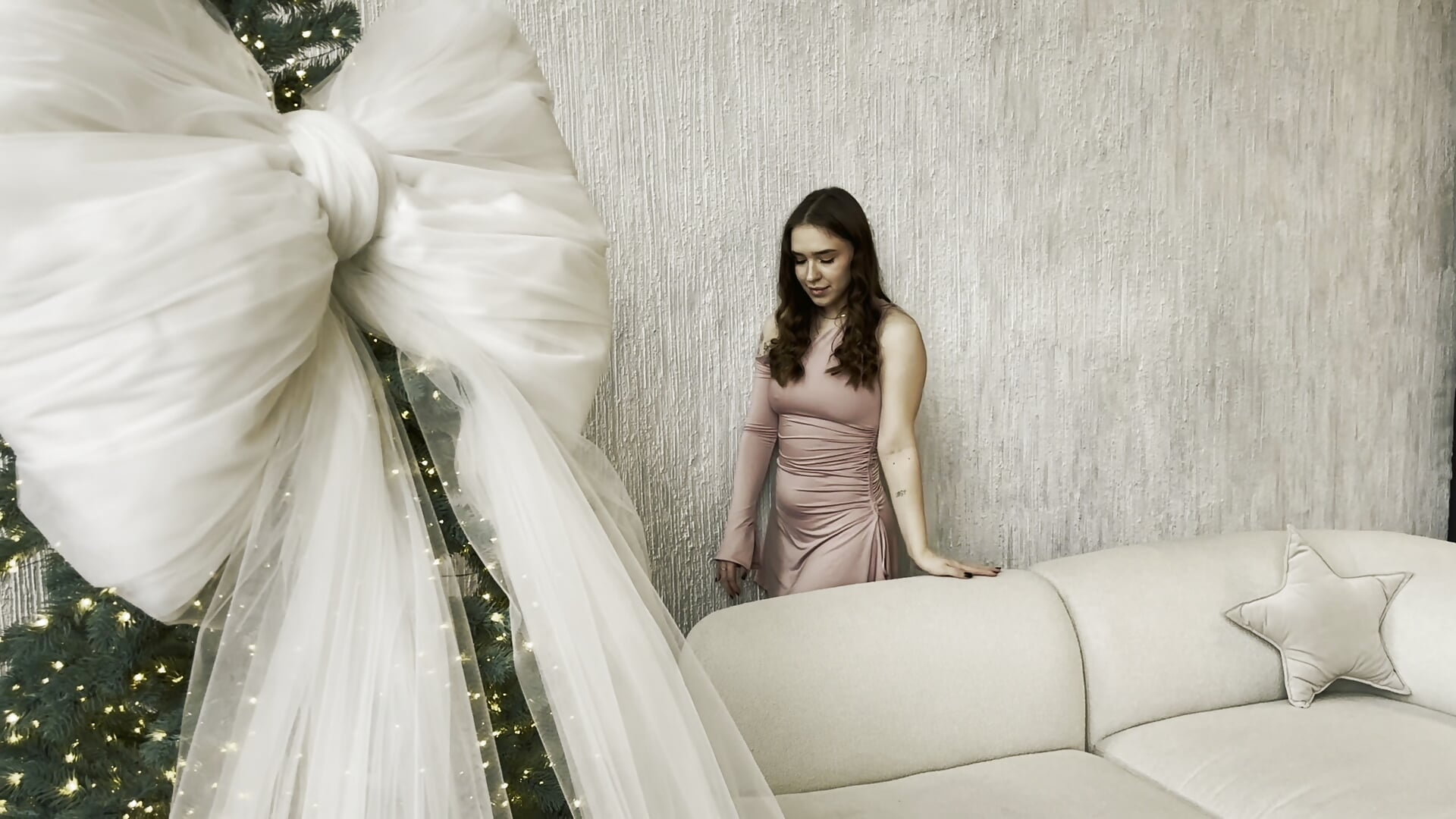 I'm ready to celebrate this Christmas night with you, - video oleh model kamera LauraHlot