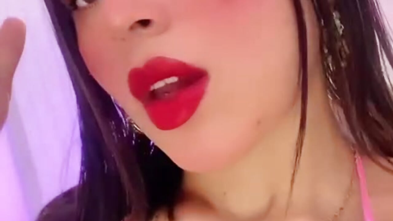 come and give me some delicious kisses 💋😘