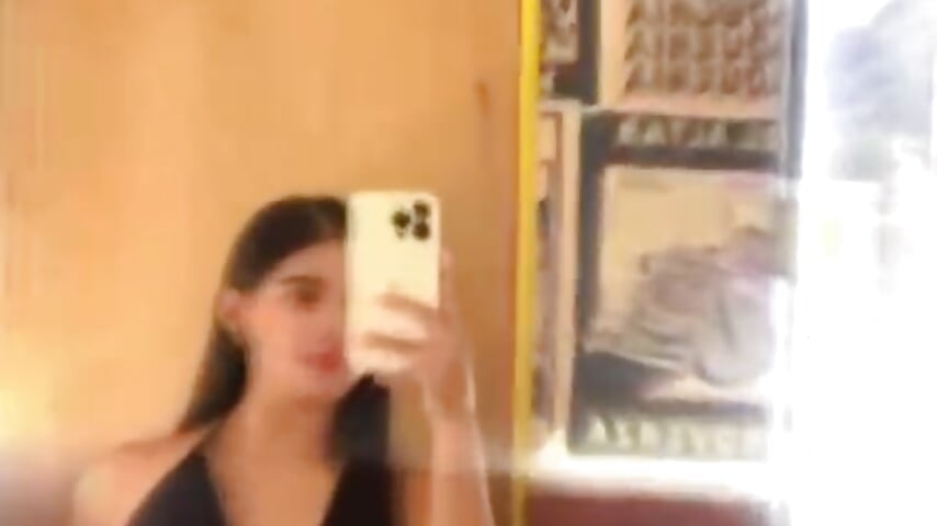 How does this new top look? - video by Arilw cam model