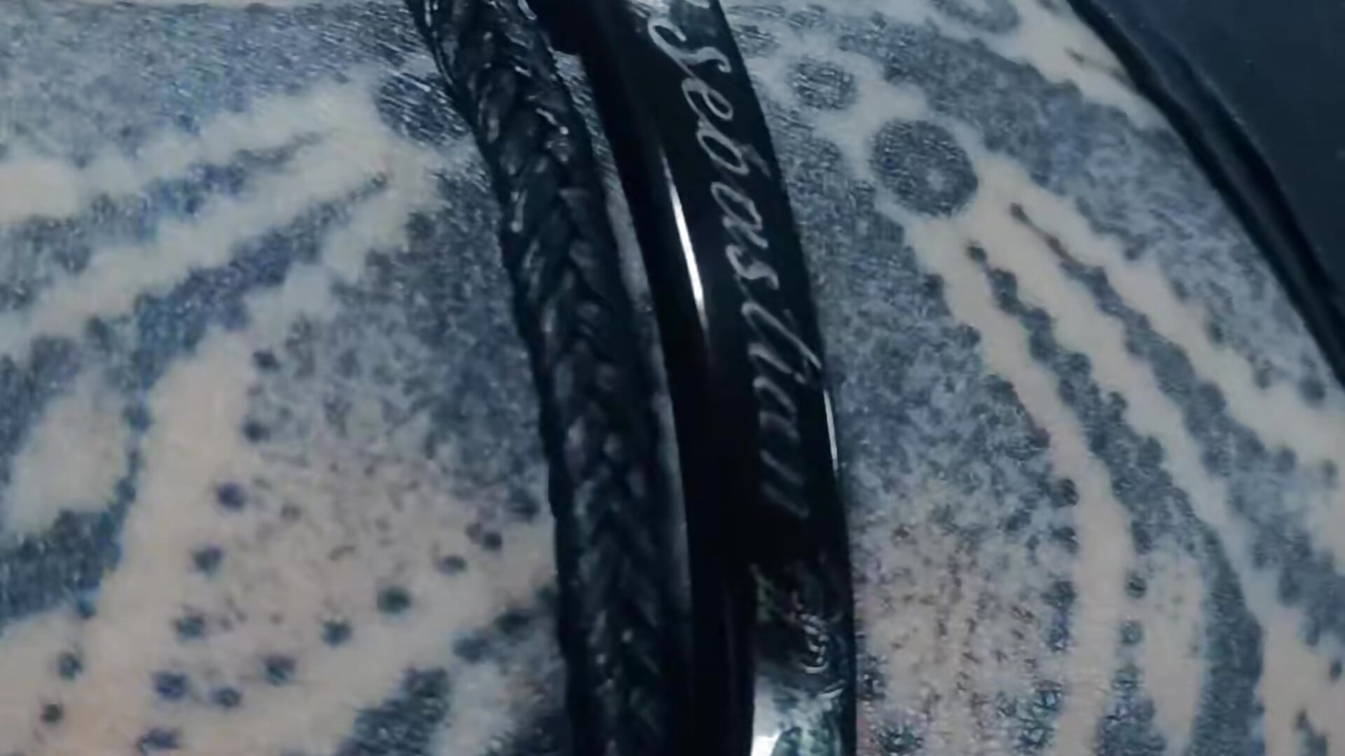 1000057676 - vídeo de la modelo de cam SantuuSmall_