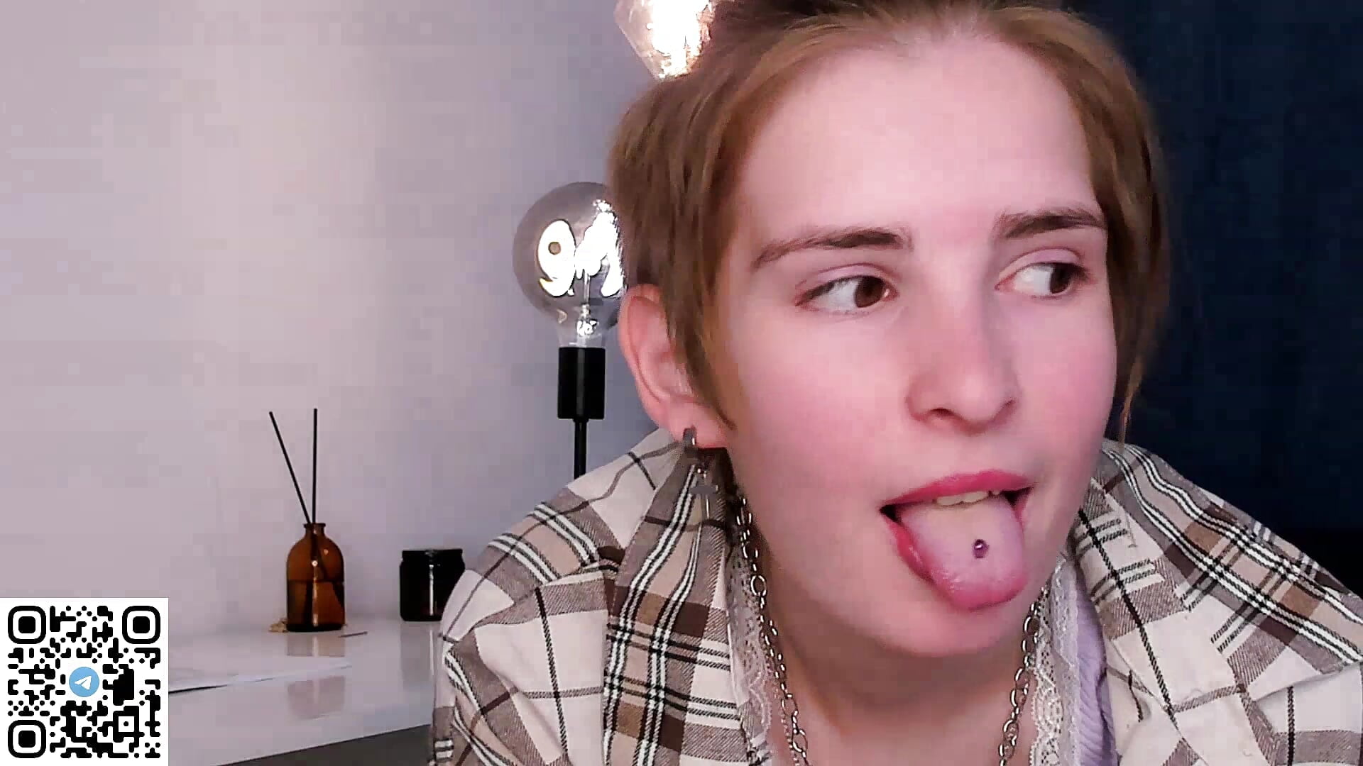 my piercing - video by EasterGeer cam model