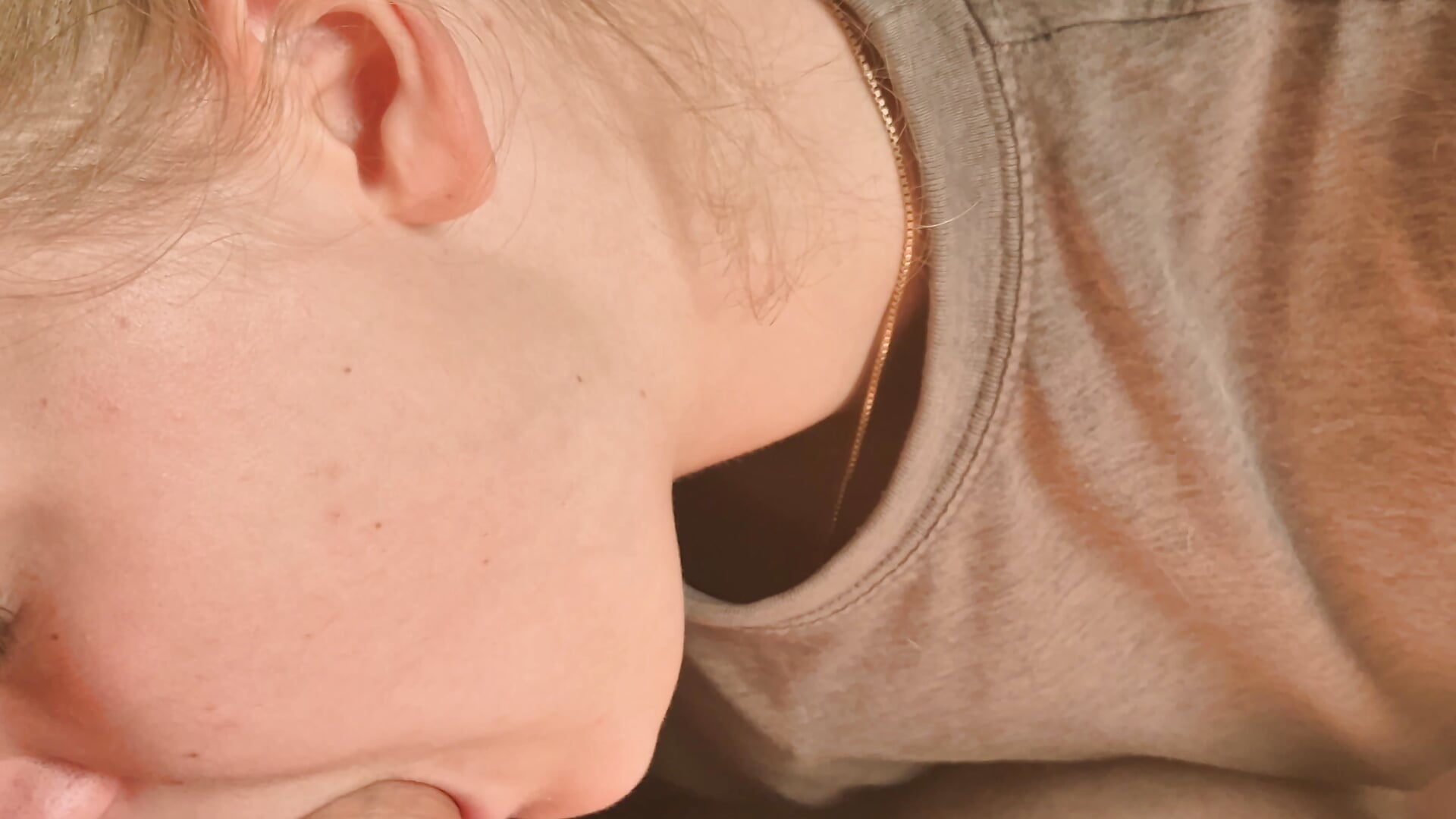 Blowjob while playing games