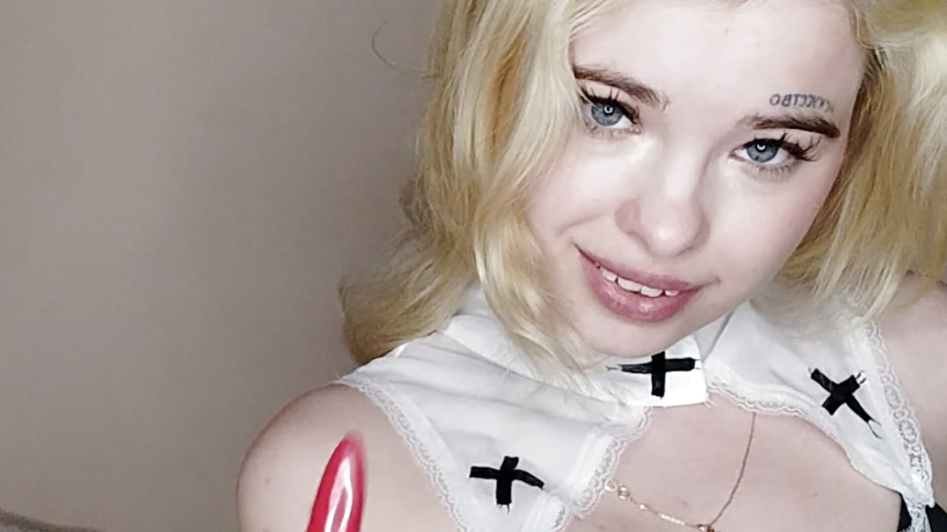 Nail fetish - video by Creatrix_Lola cam model