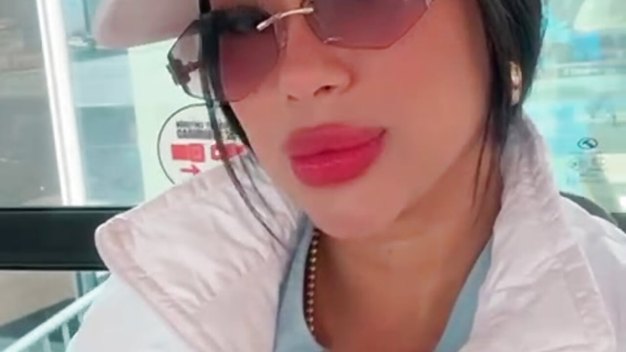 💙🤍 - video by kiim_taaylor cam model