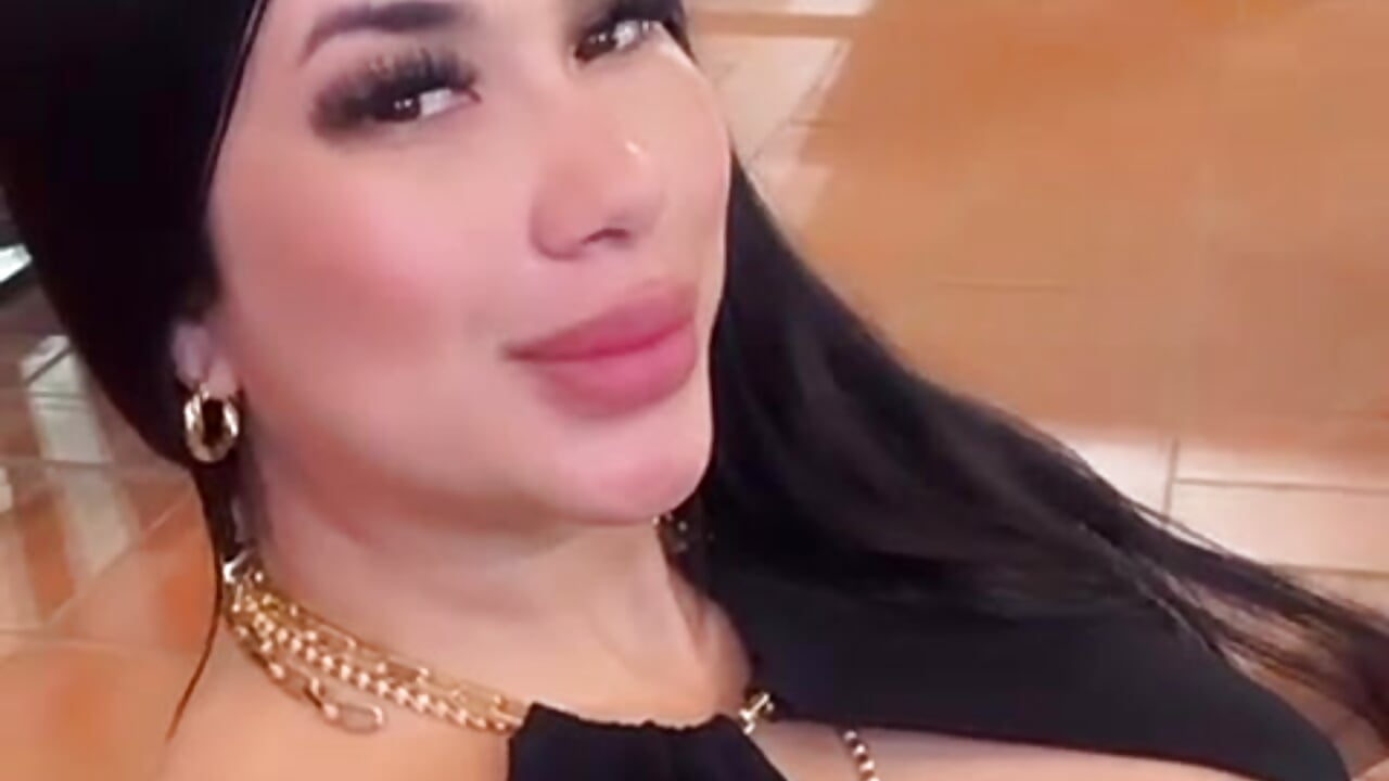 Bad girl, with a good girl face - video by kiim_taaylor cam model